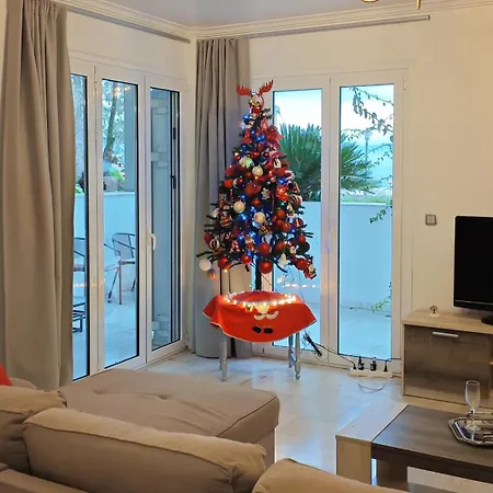 Appartement Bourtzi View - The Semi Basement *